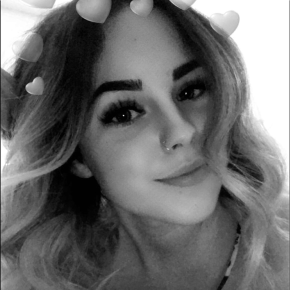 leilaroberts